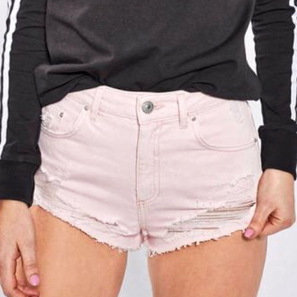 TOPSHOP Moto Kiri Pink Distressed Shorts! Size 30